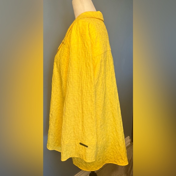 Joseph Ribkoff Bright Yellow Crinkly Fabric Capelike Jacket W/ Supercool Buttons - Picture 6 of 7